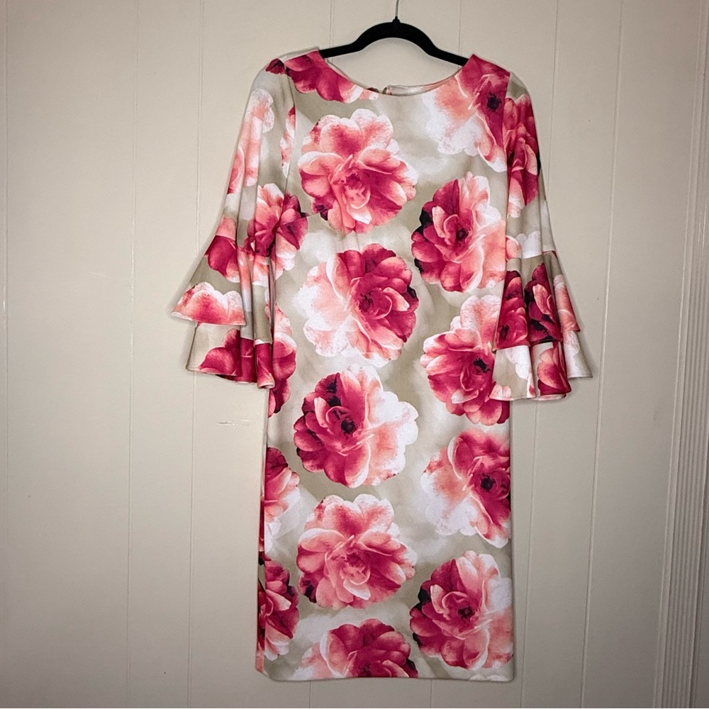 🌟Calvin Klein Floral Bell Sleeve Dress